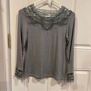 Chic Lace Detail Women's Gray Top